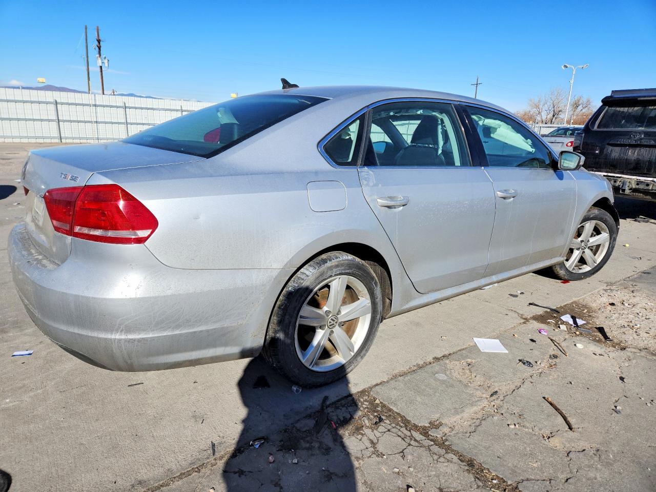 2015 VOLKSWAGEN PASSAT SE photo 3