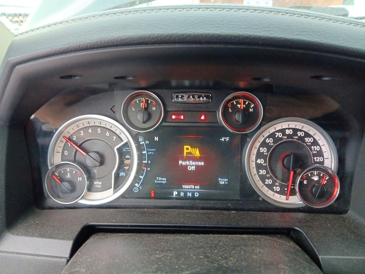 2015 RAM 1500 SPORT photo 9
