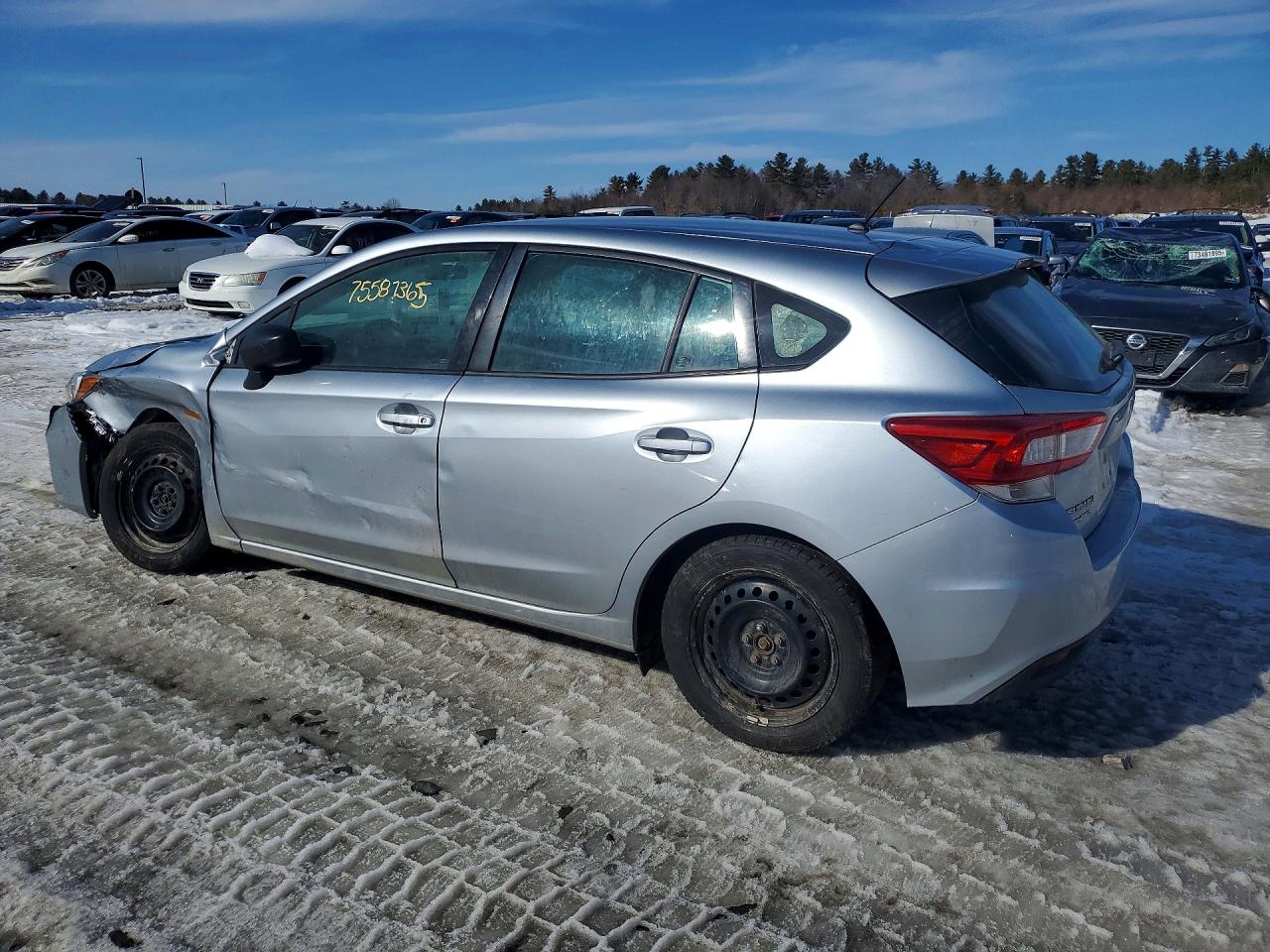 2017 SUBARU IMPREZA photo 3