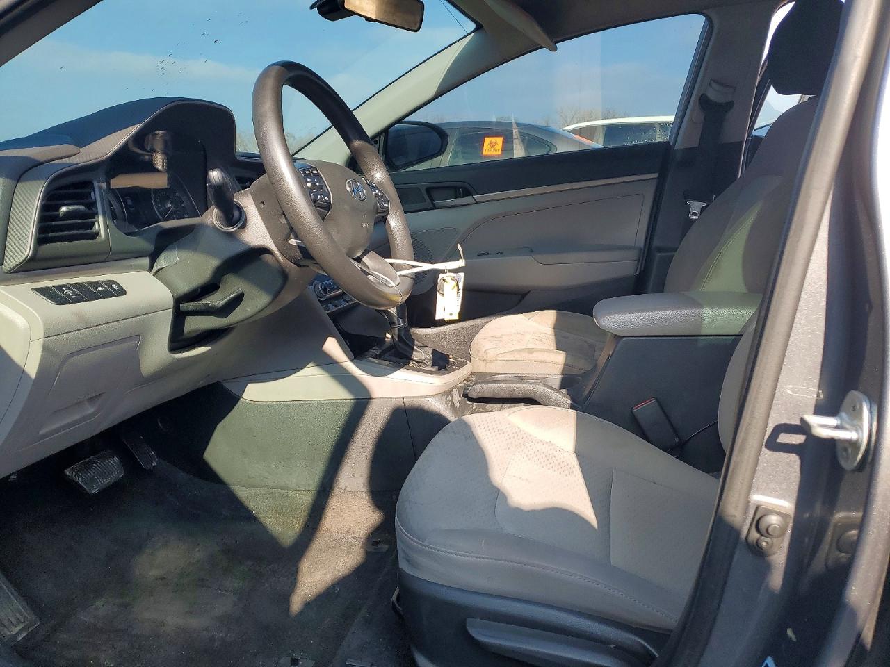 2020 HYUNDAI ELANTRA SE photo 13
