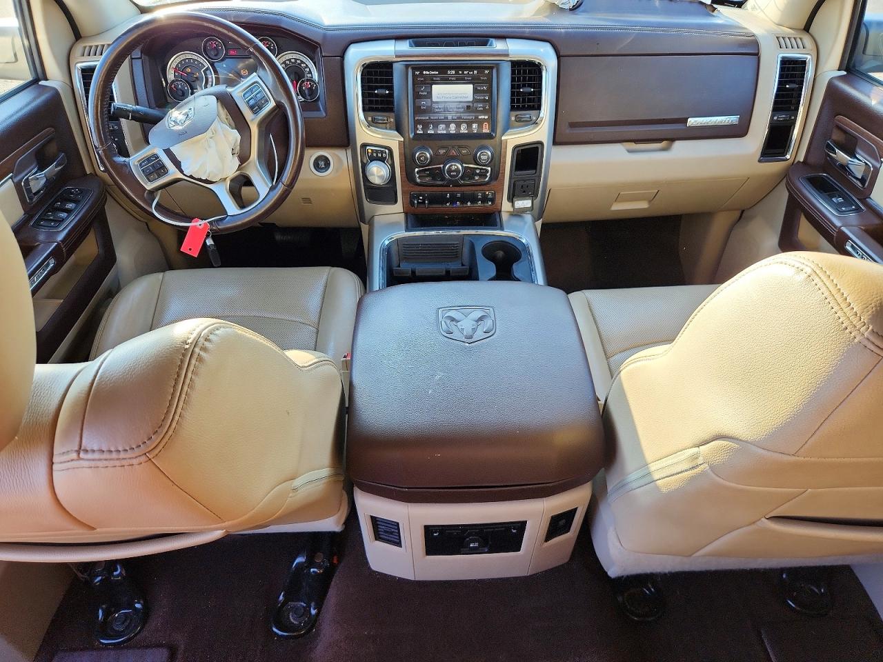 2016 RAM 1500 LARAMIE photo 15