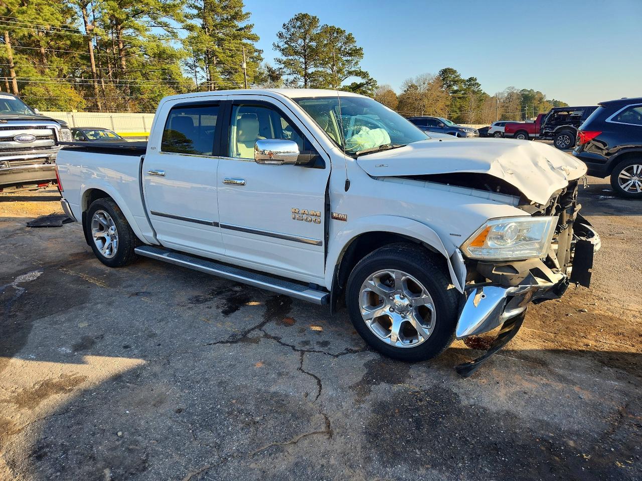 2016 RAM 1500 LARAMIE photo 7