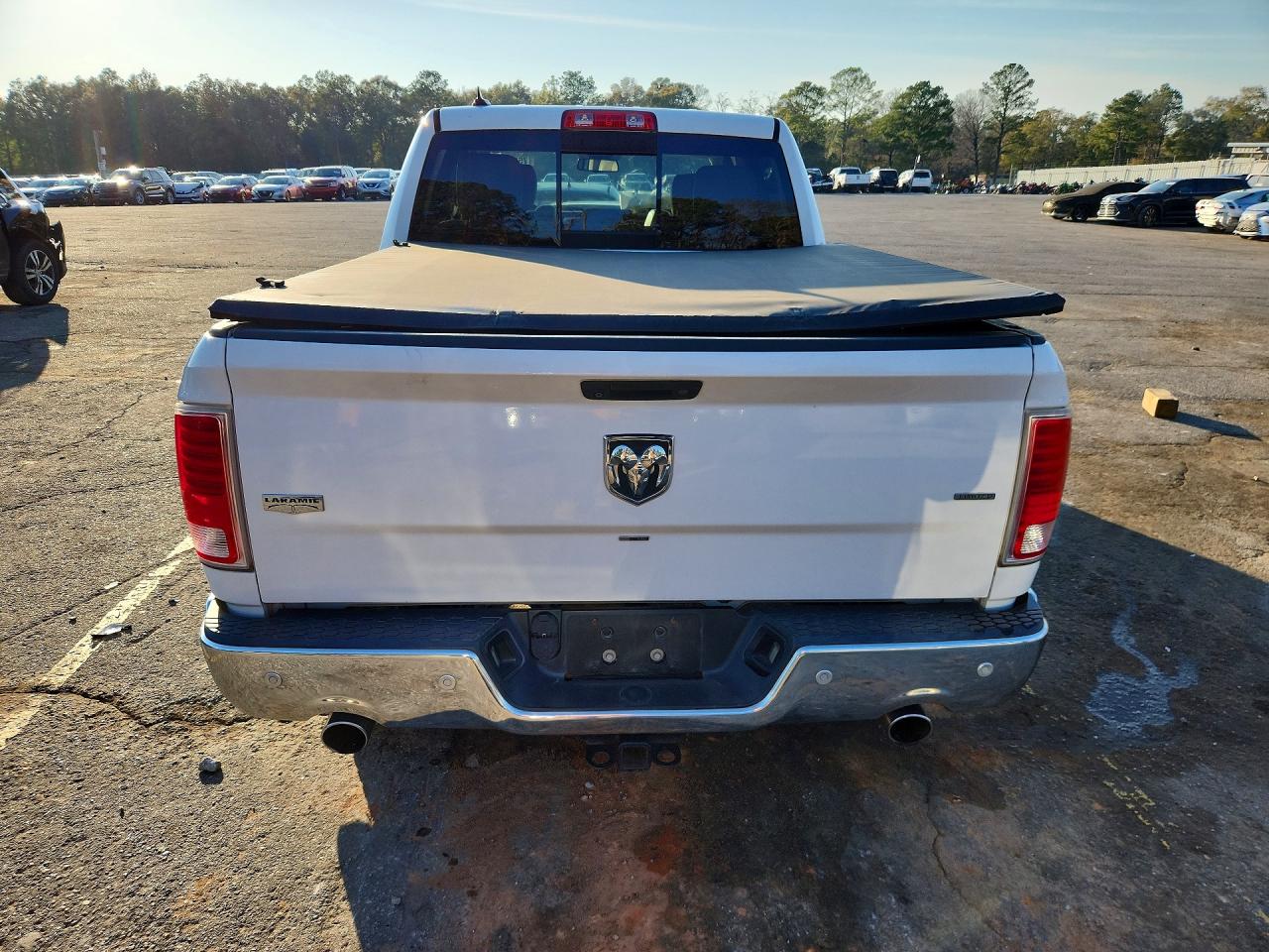 2016 RAM 1500 LARAMIE photo 11