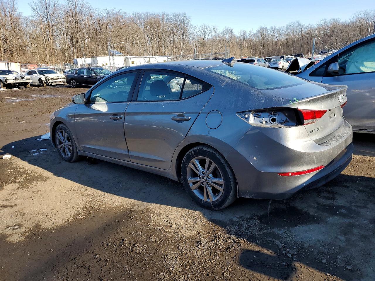 2018 HYUNDAI ELANTRA SEL photo 4