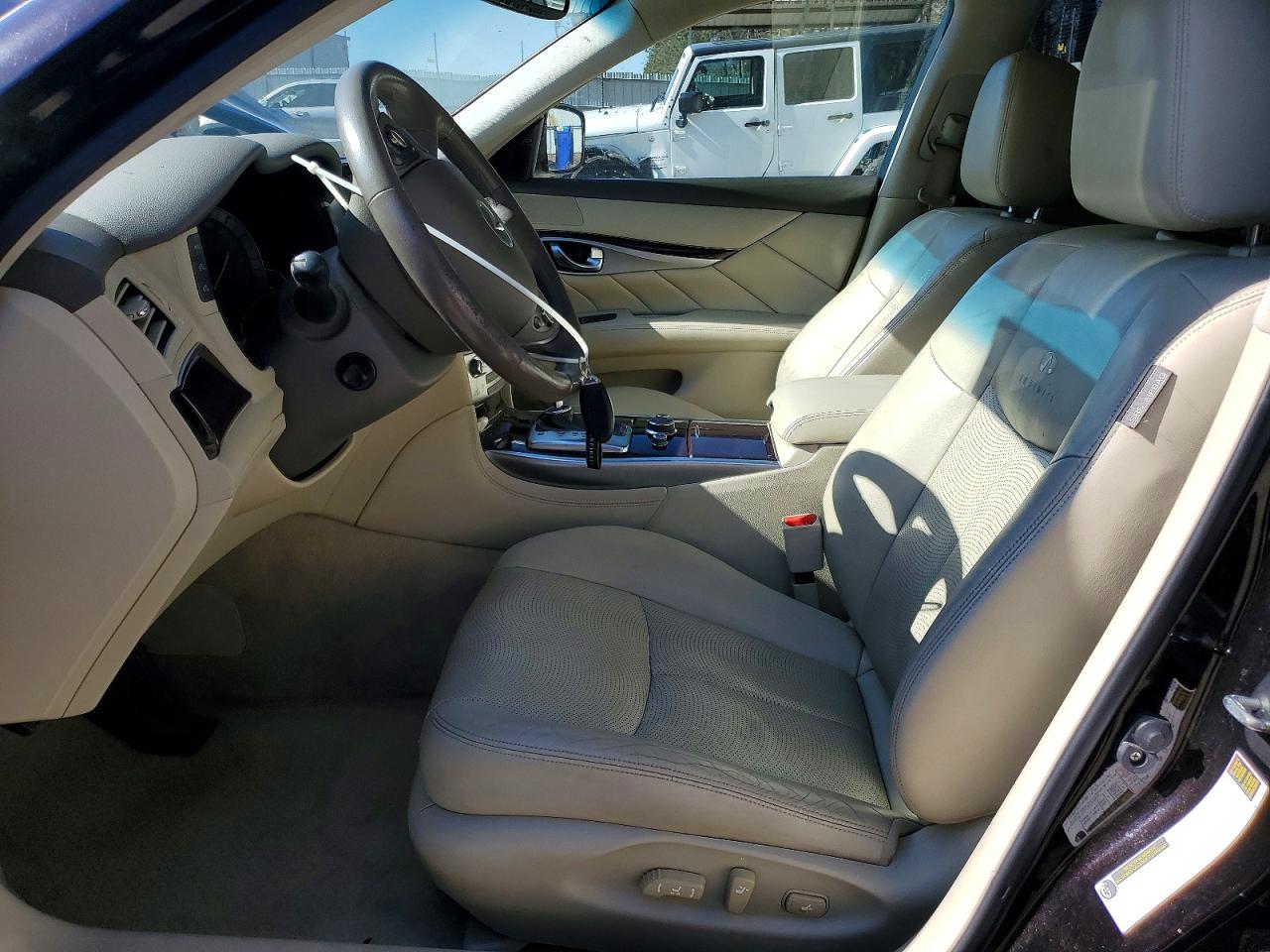 2012 INFINITI M37 BASE photo 7