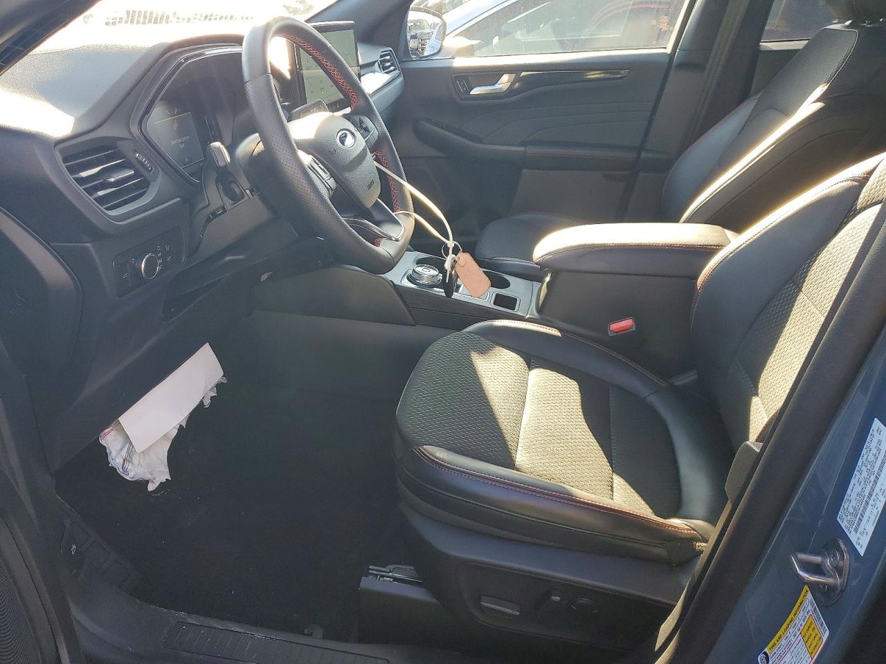 2025 FORD ESCAPE ST LINE photo 13