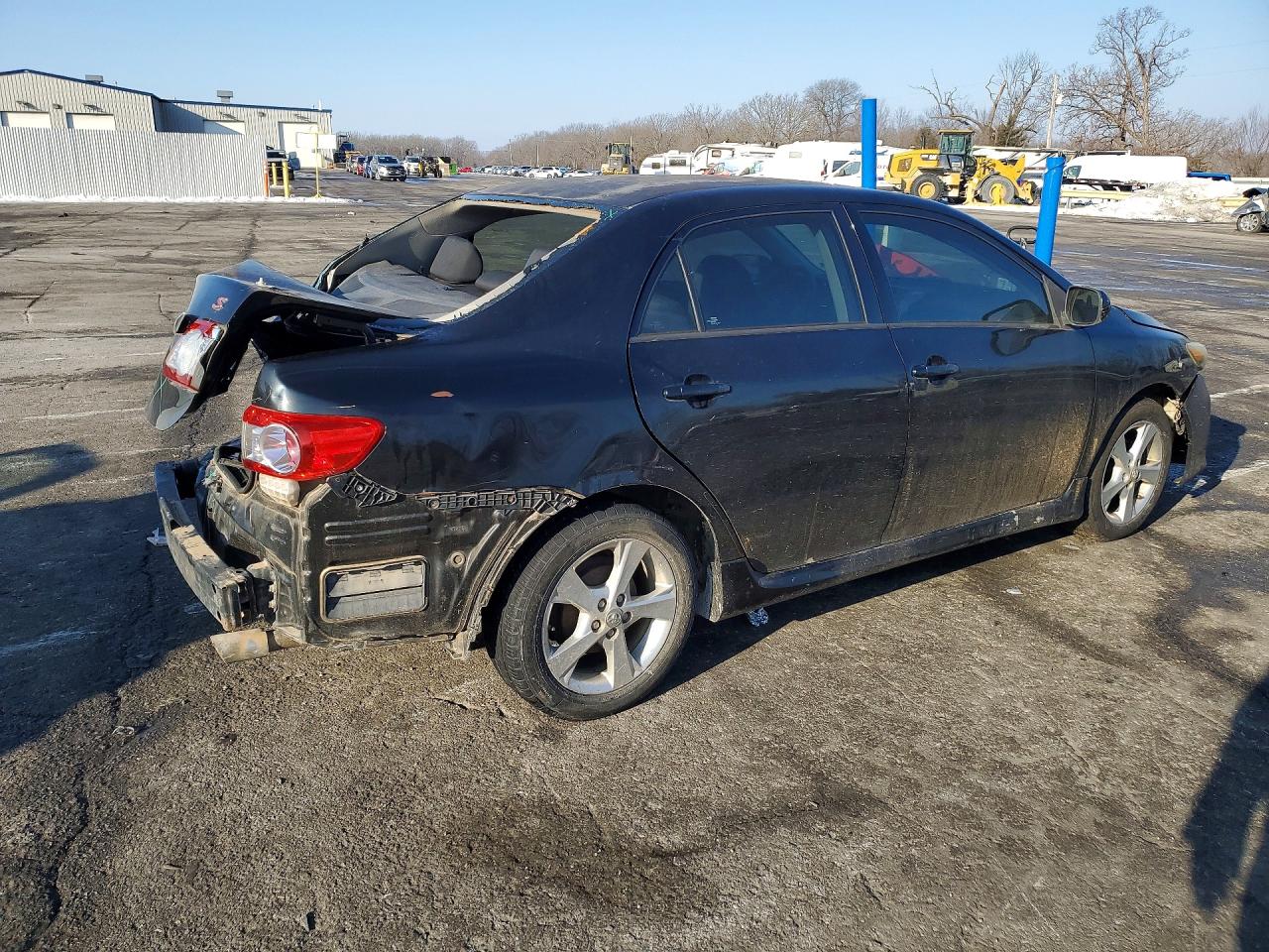 2013 TOYOTA COROLLA S photo 5