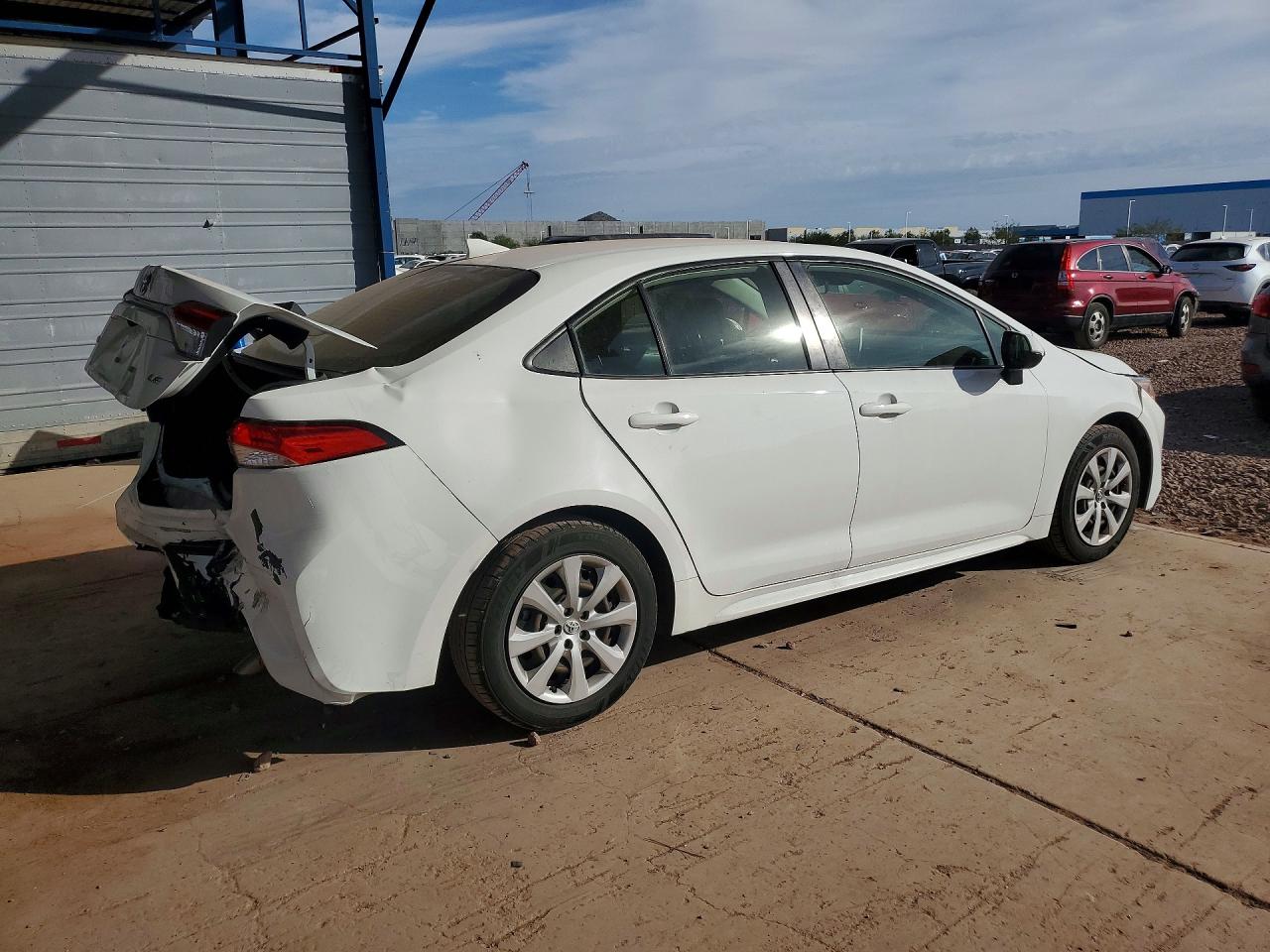 2020 TOYOTA COROLLA LE photo 3