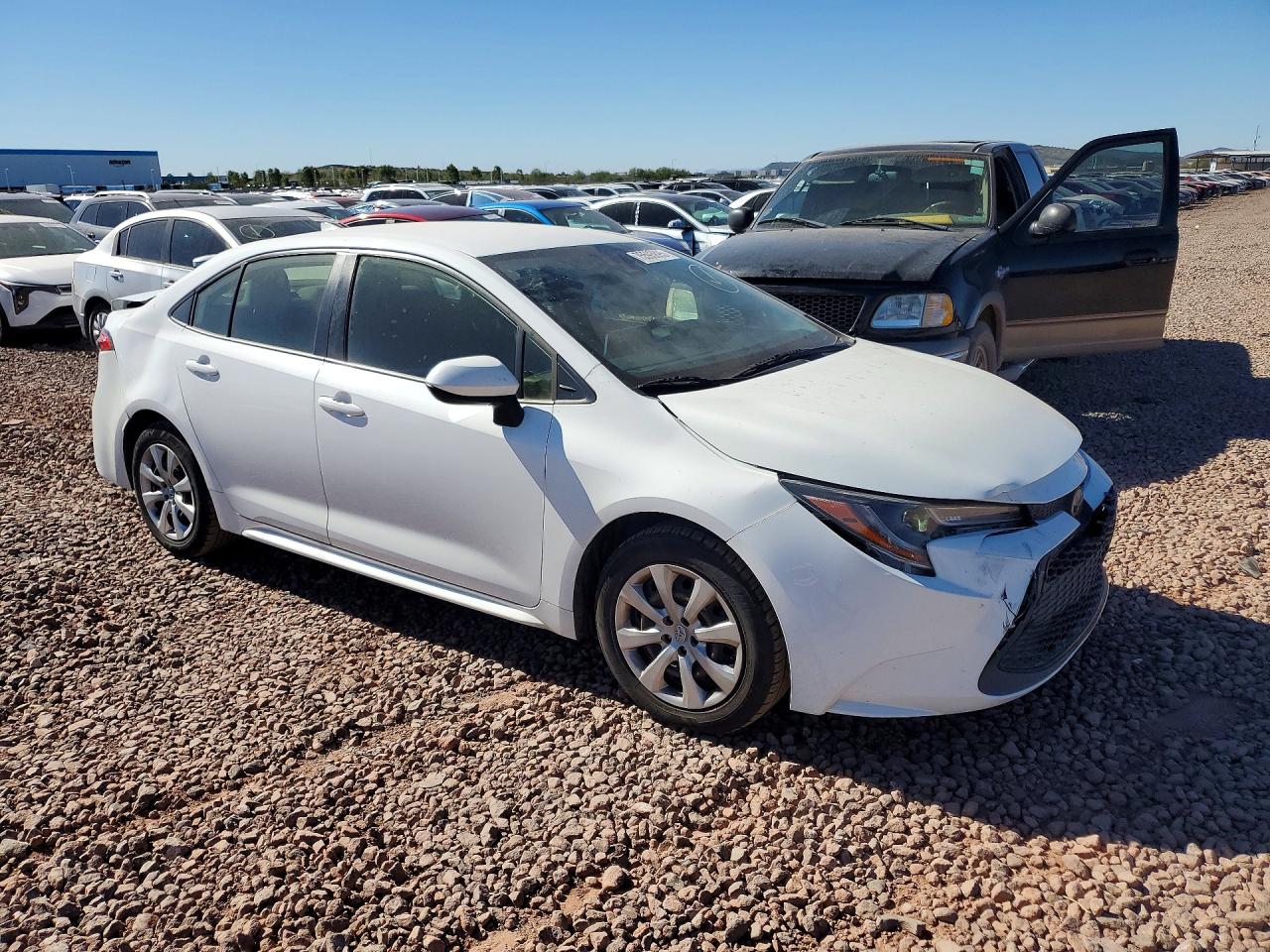 2020 TOYOTA COROLLA LE photo 4