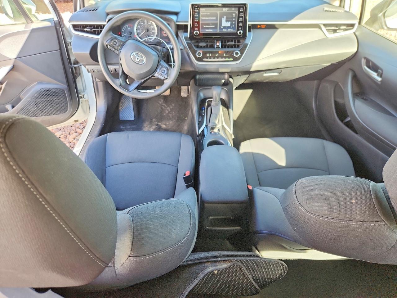2020 TOYOTA COROLLA LE photo 8