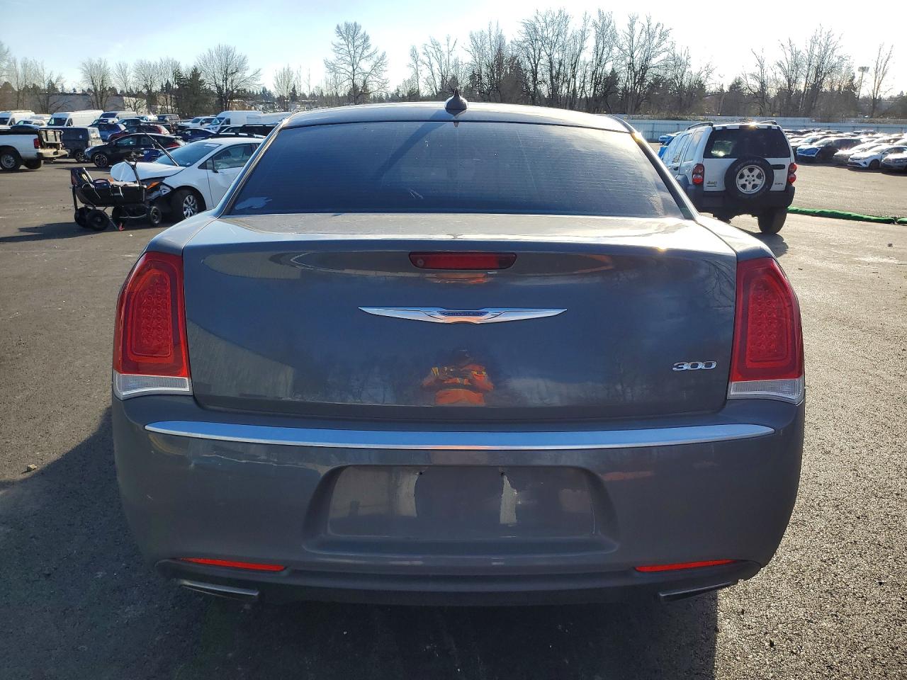 2018 CHRYSLER 300 TOURING photo 11