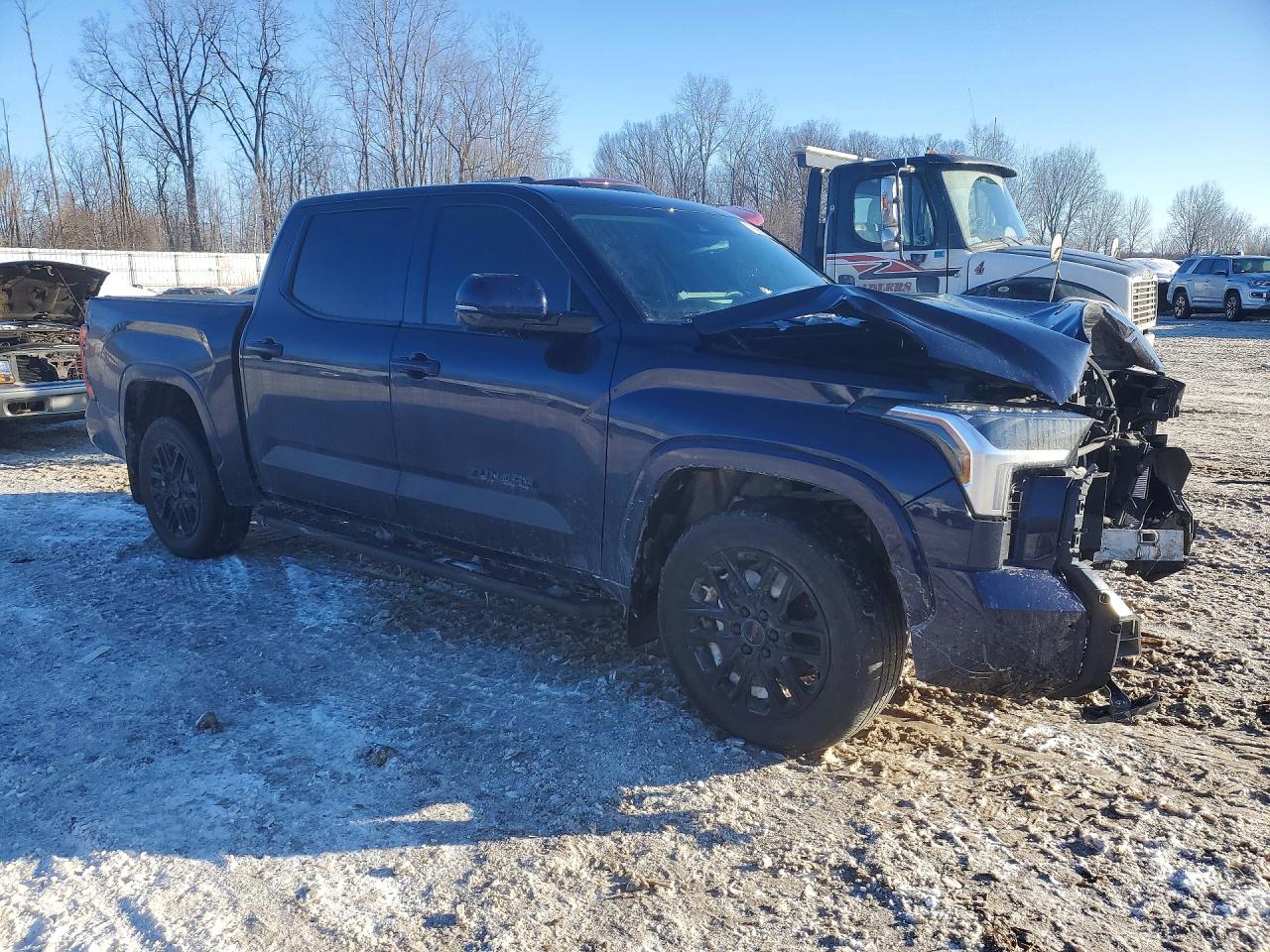 2024 TOYOTA TUNDRA CREWMAX SR photo 4