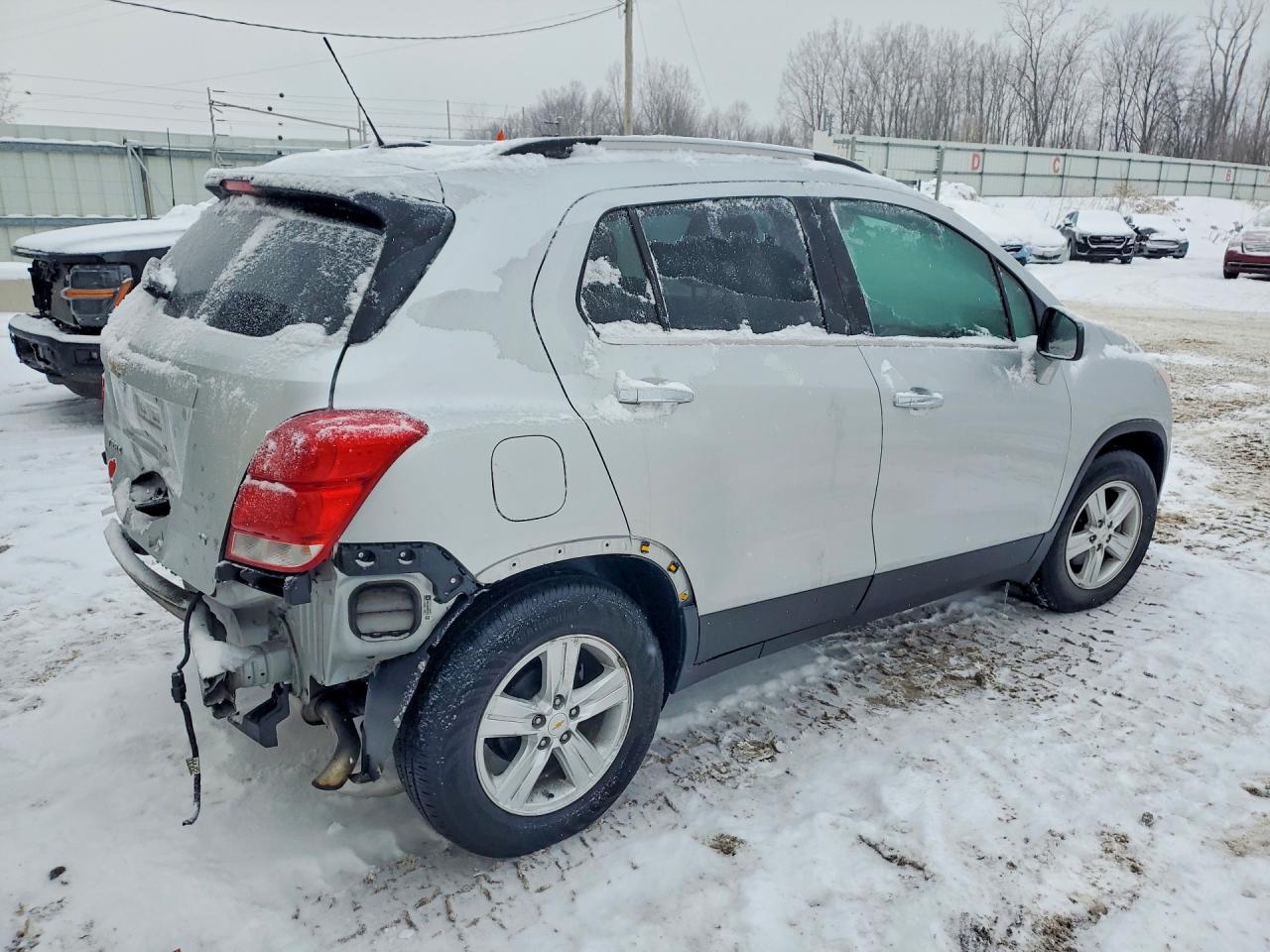 2019 CHEVROLET TRAX 1LT photo 3