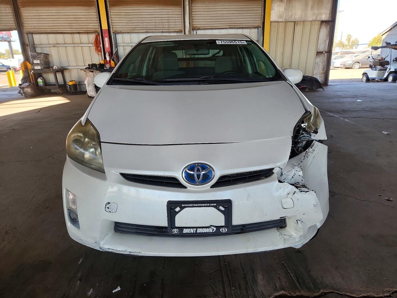 2011 TOYOTA PRIUS TWO photo 5