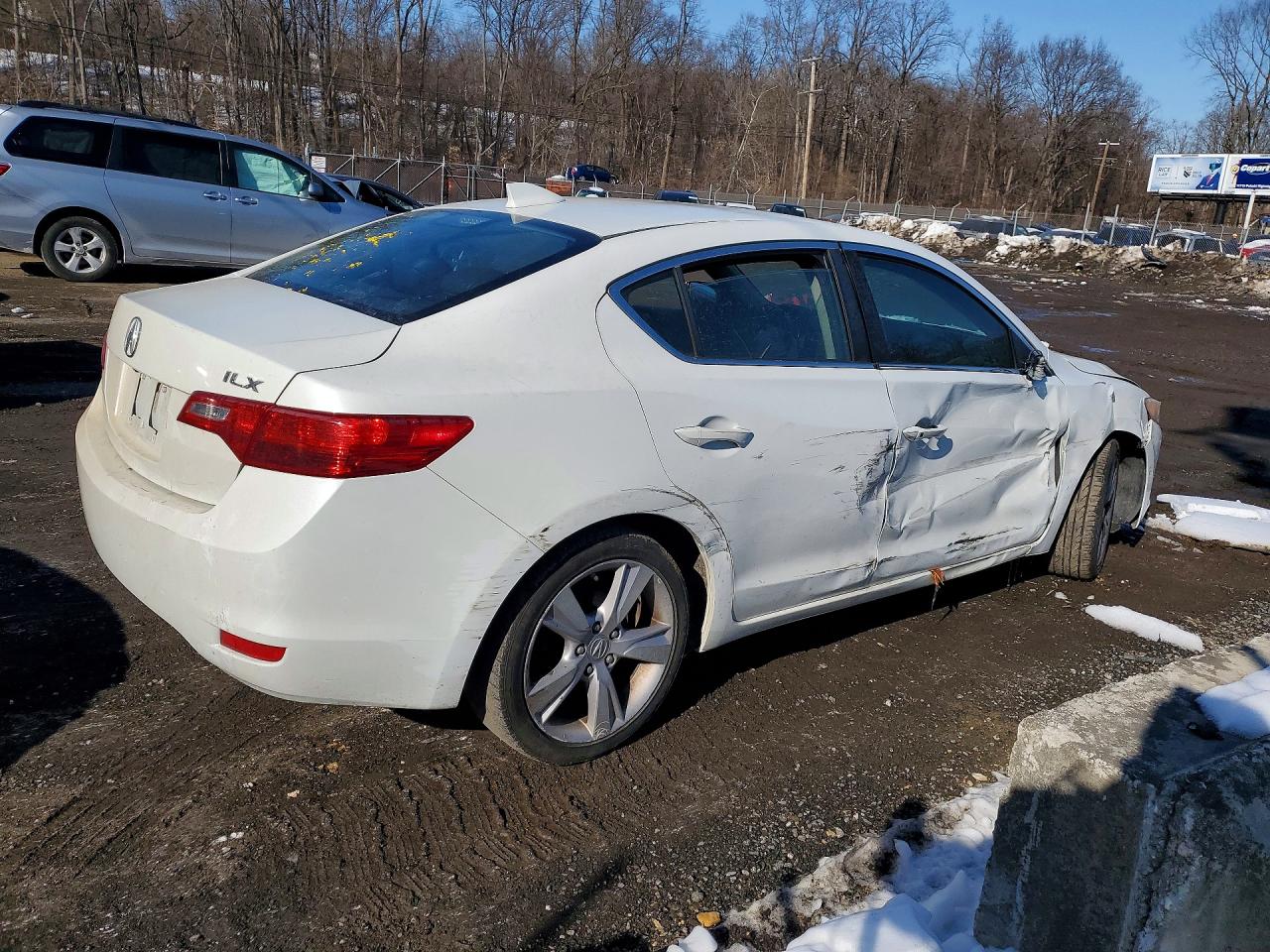 2015 ACURA ILX 20 TECH photo 5