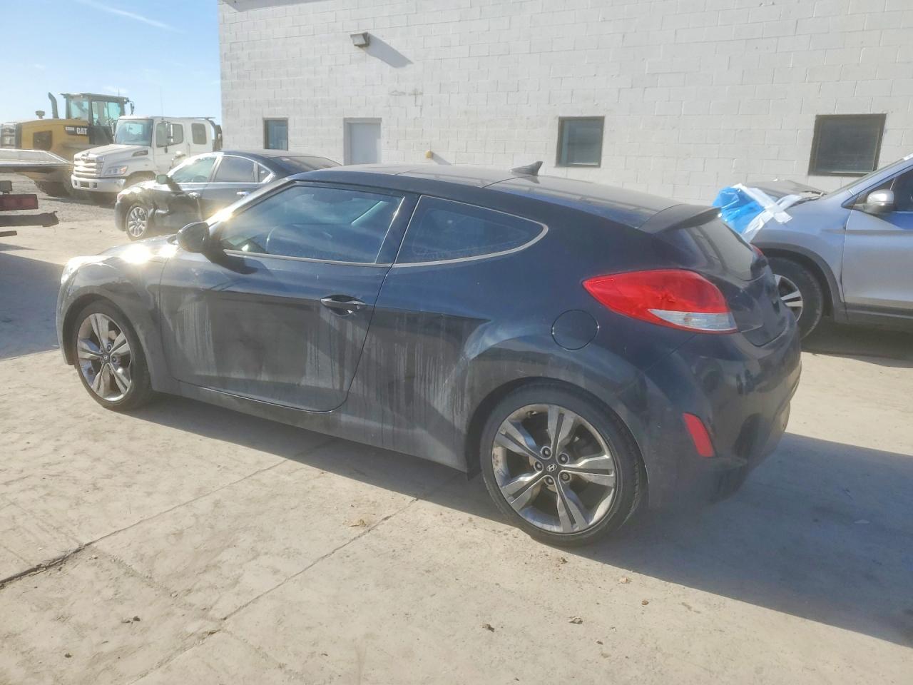 2016 HYUNDAI VELOSTER photo 3