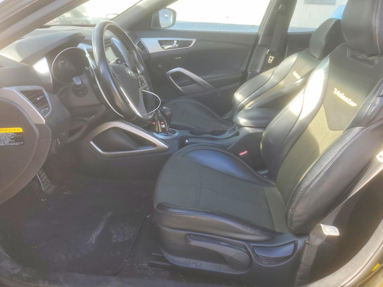2016 HYUNDAI VELOSTER photo 13
