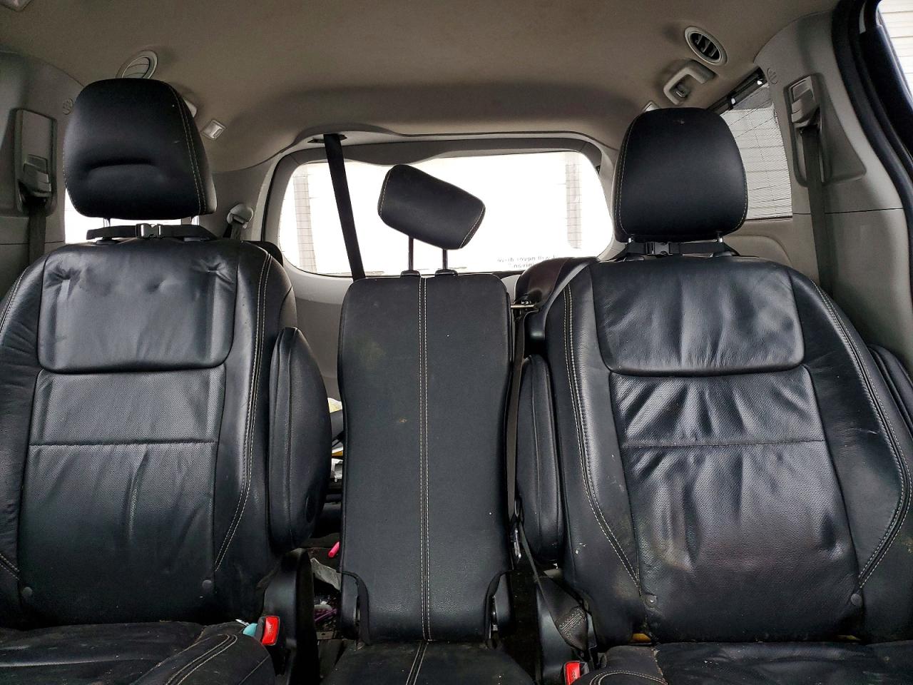 2017 TOYOTA SIENNA SE photo 10