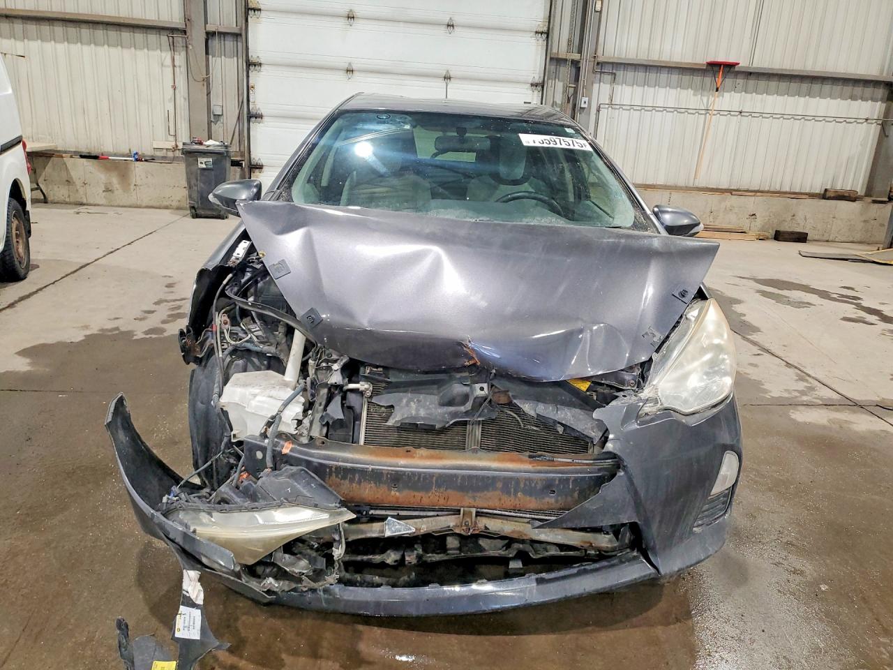 2013 TOYOTA PRIUS C photo 9