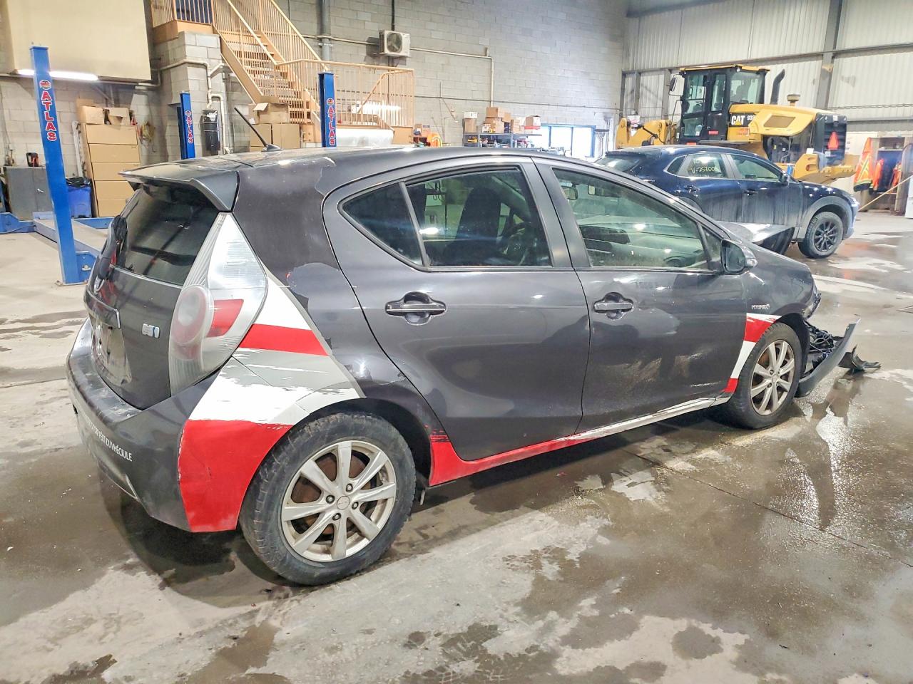 2013 TOYOTA PRIUS C photo 5