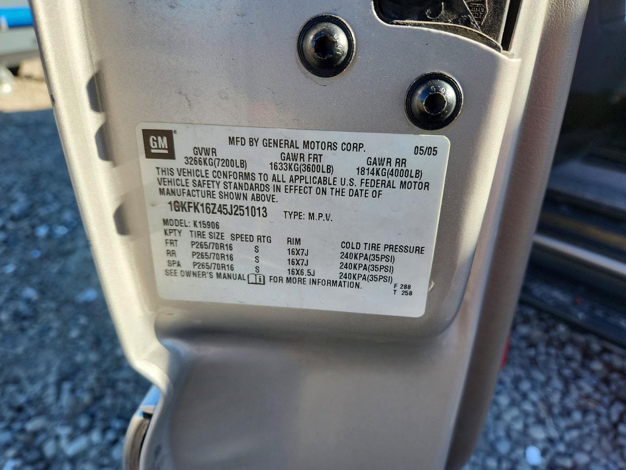 2005 GMC YUKON XL K1500 photo 13