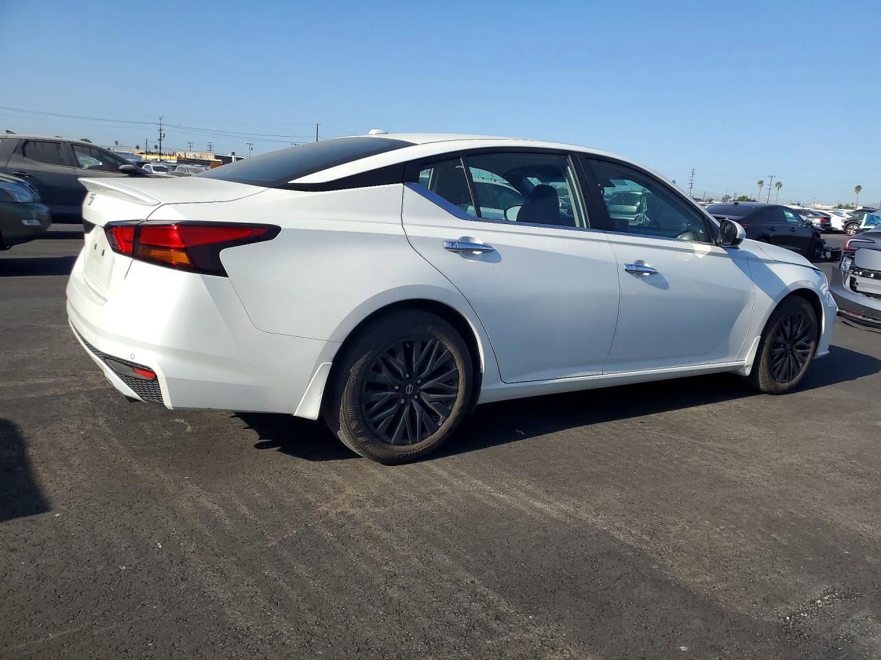 2025 NISSAN ALTIMA SV photo 7