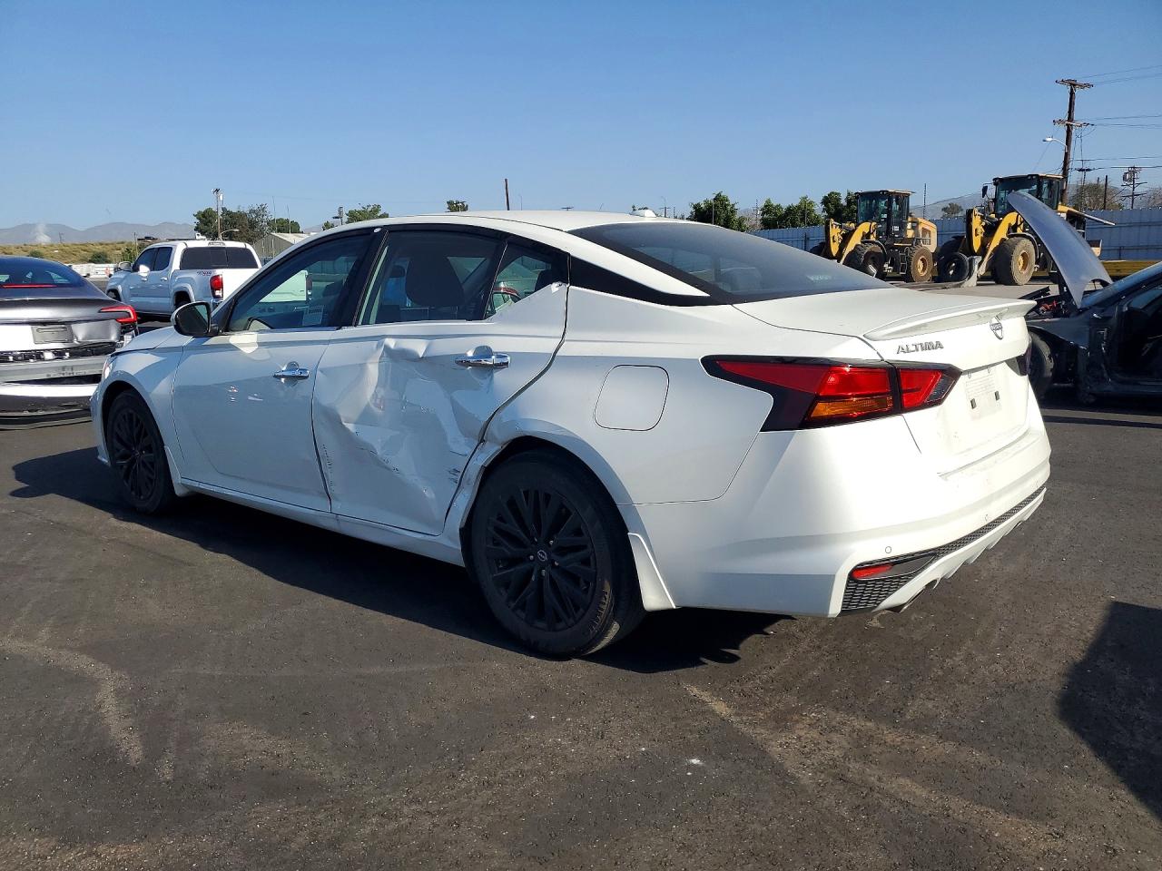 2025 NISSAN ALTIMA SV photo 4
