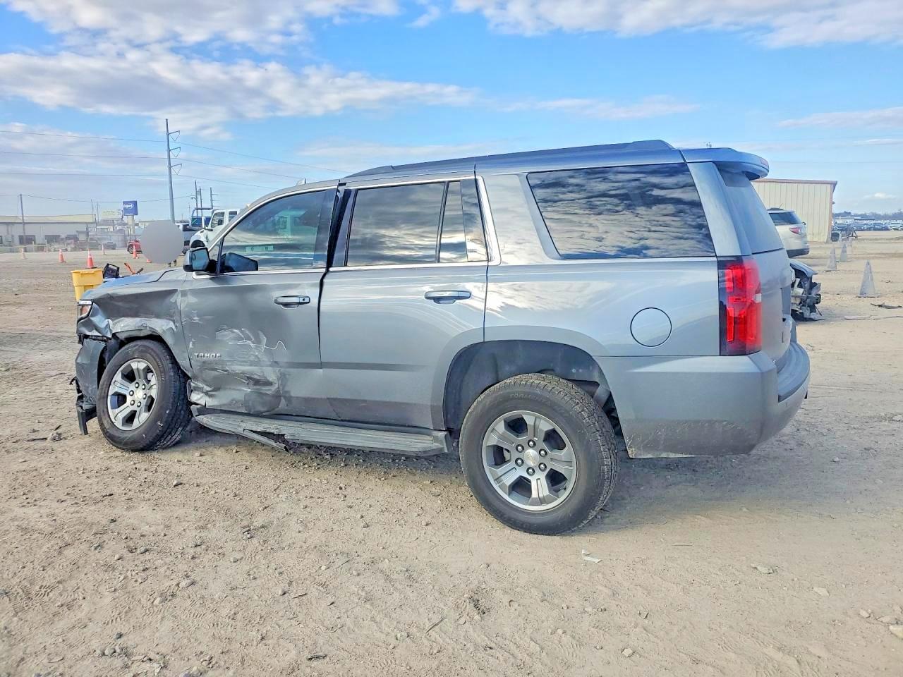 2020 CHEVROLET TAHOE C1500 LS photo 2