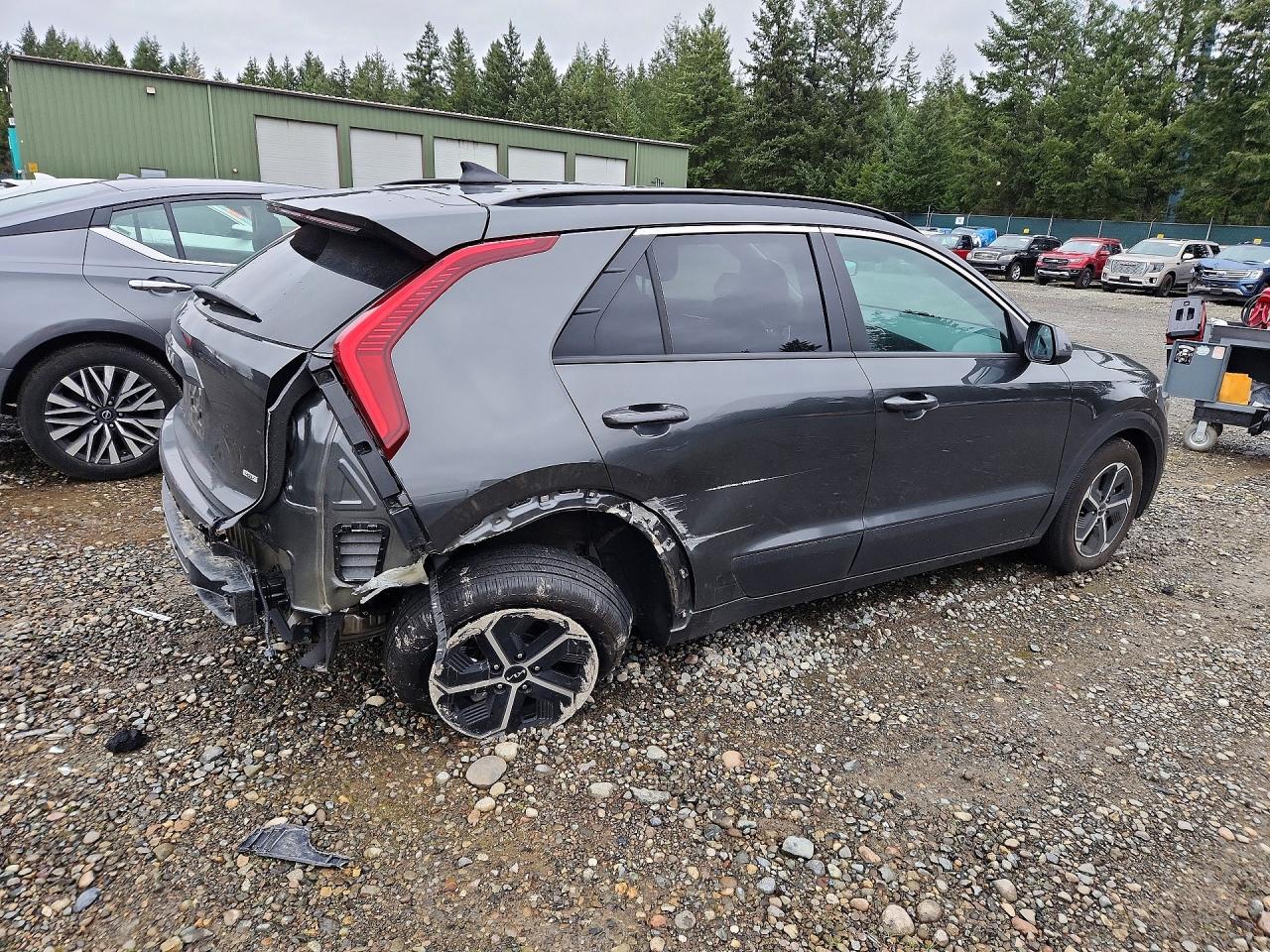 2025 KIA NIRO LX photo 5