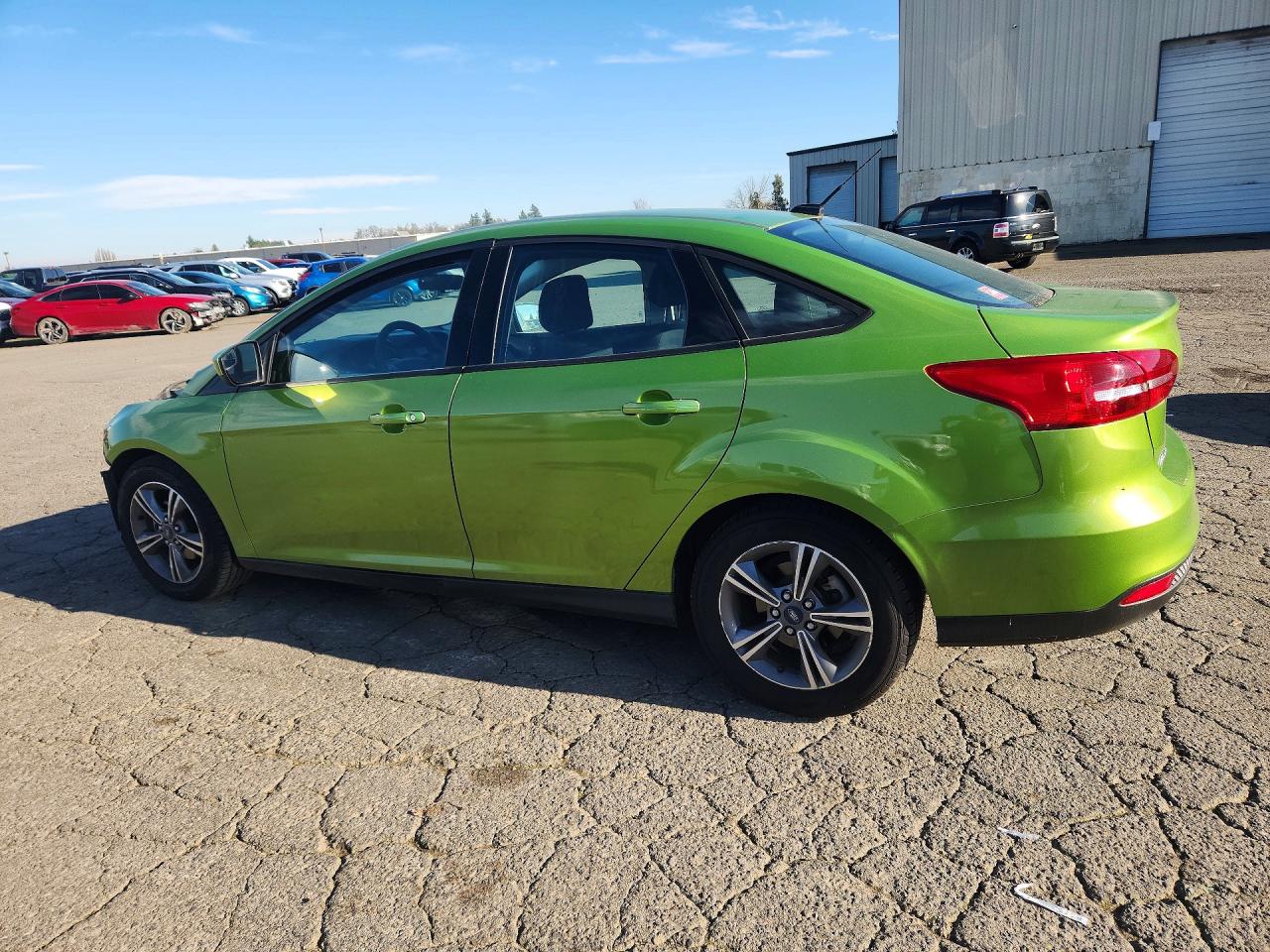 2018 FORD FOCUS SE photo 2