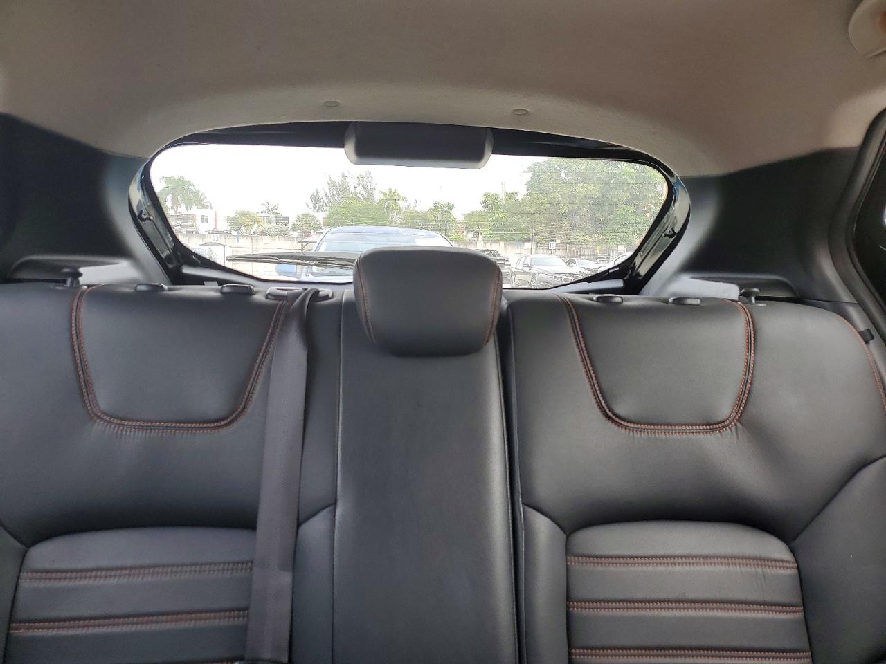 2019 NISSAN KICKS SR photo 19