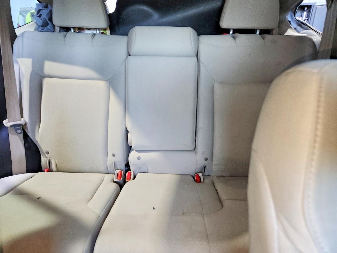 2015 HONDA CR-V LX photo 19