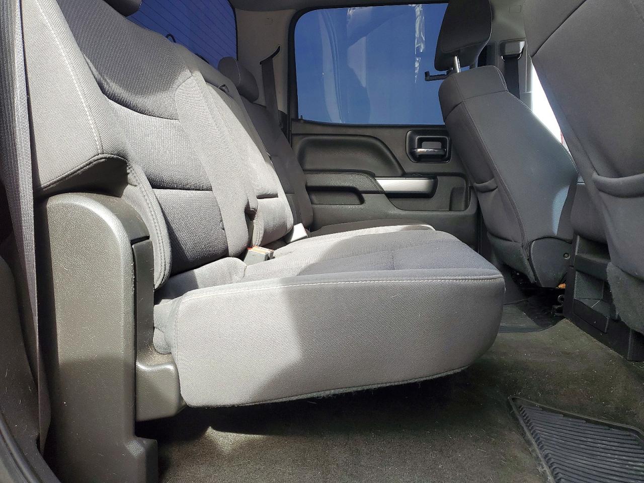 2018 CHEVROLET SILVERADO K1500 LT photo 19