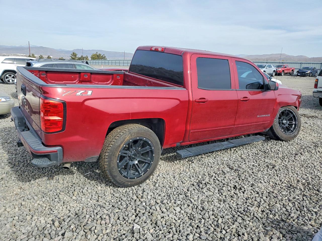 2018 CHEVROLET SILVERADO K1500 LT photo 5
