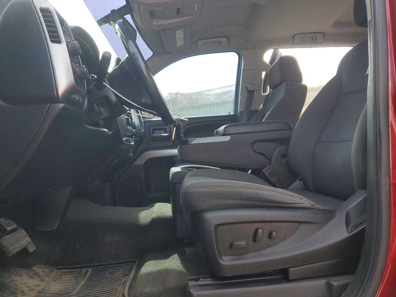 2018 CHEVROLET SILVERADO K1500 LT photo 13