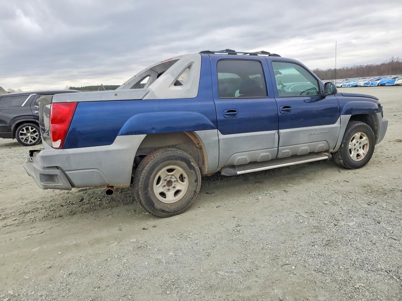 2002 CHEVROLET AVALANCHE K1500 photo 3