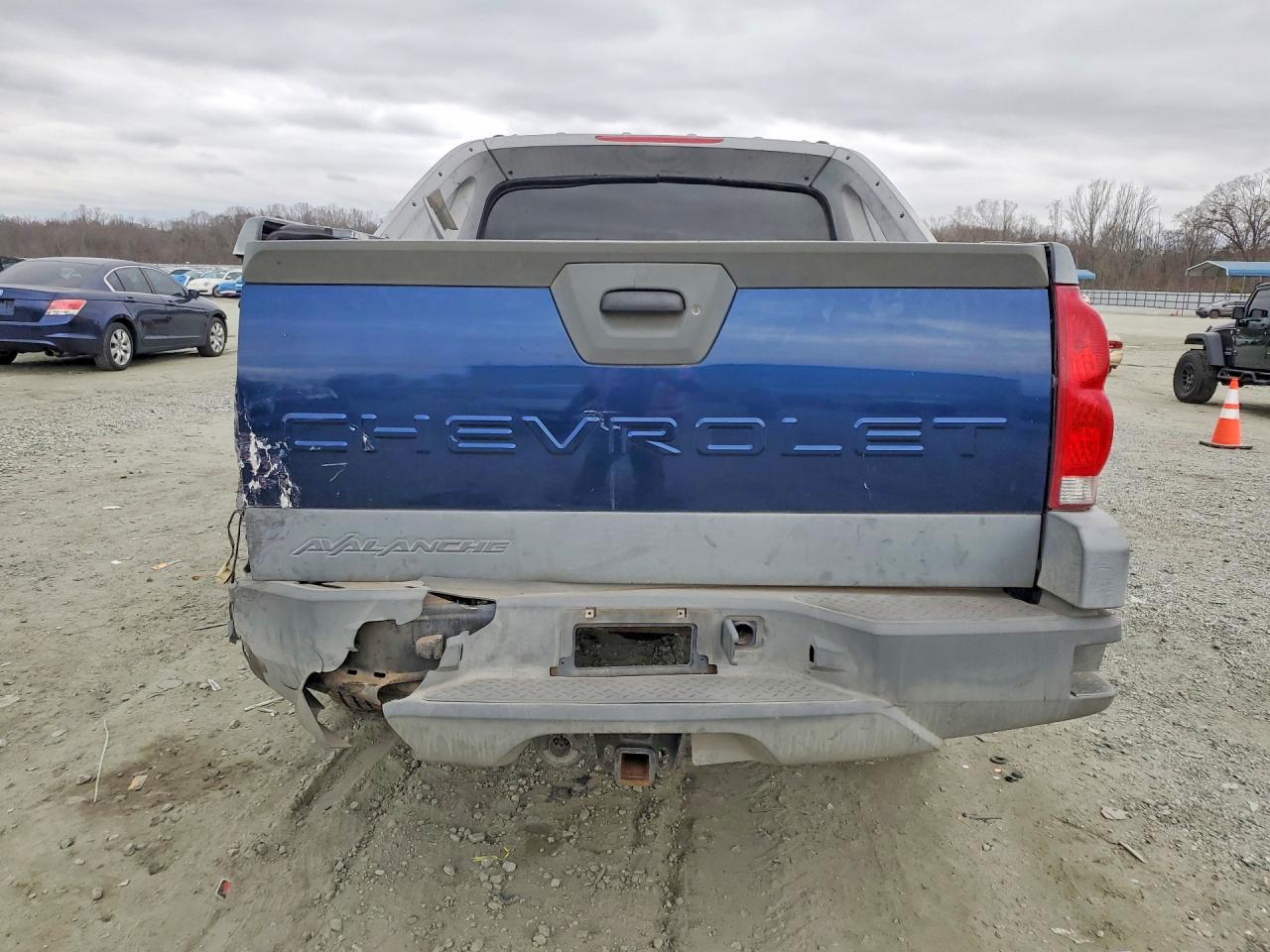 2002 CHEVROLET AVALANCHE K1500 photo 6