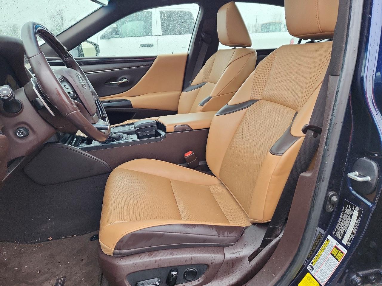 2021 LEXUS ES 300H photo 7