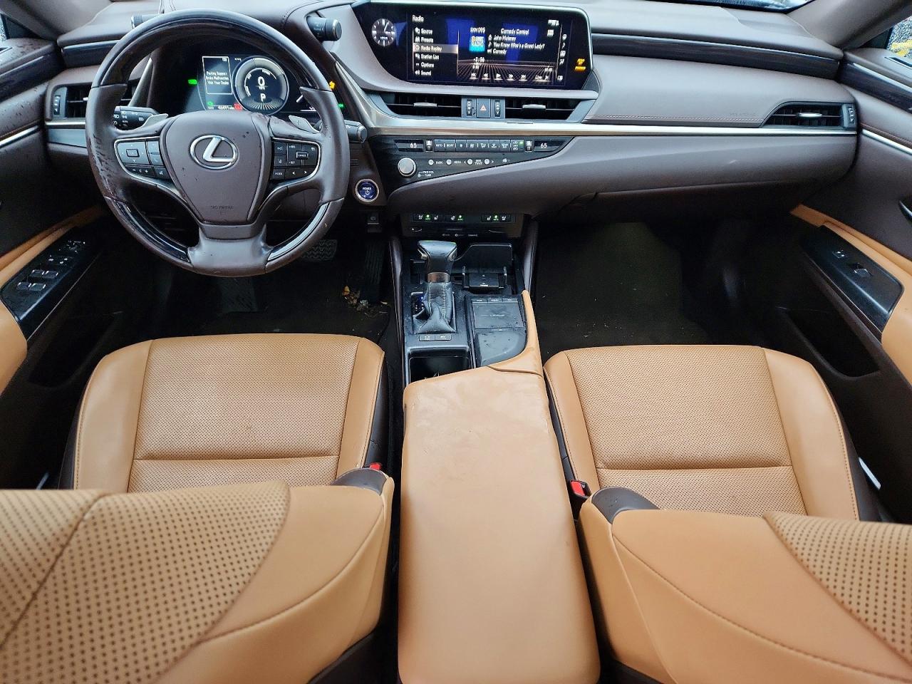 2021 LEXUS ES 300H photo 8