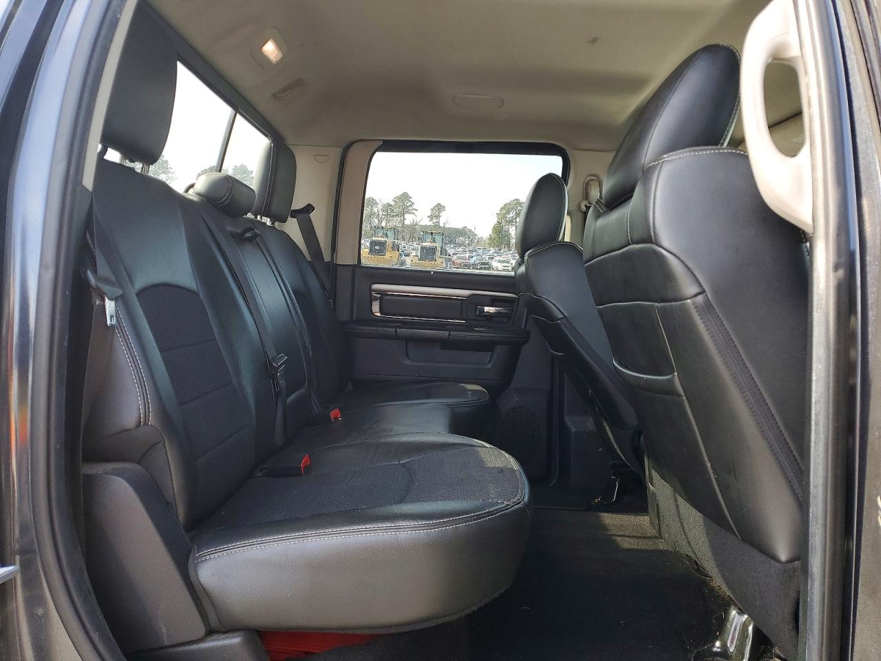 2014 RAM 1500 SPORT photo 28