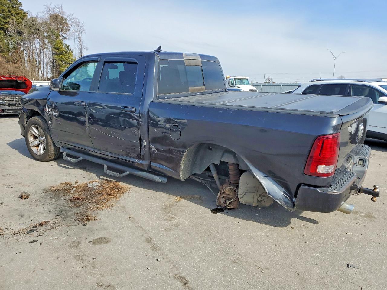 2014 RAM 1500 SPORT photo 4