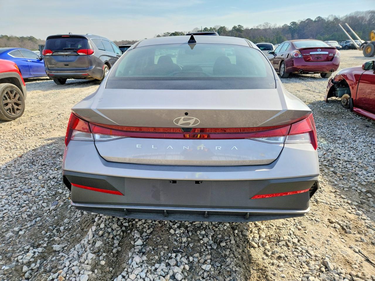 2025 HYUNDAI ELANTRA SE photo 6