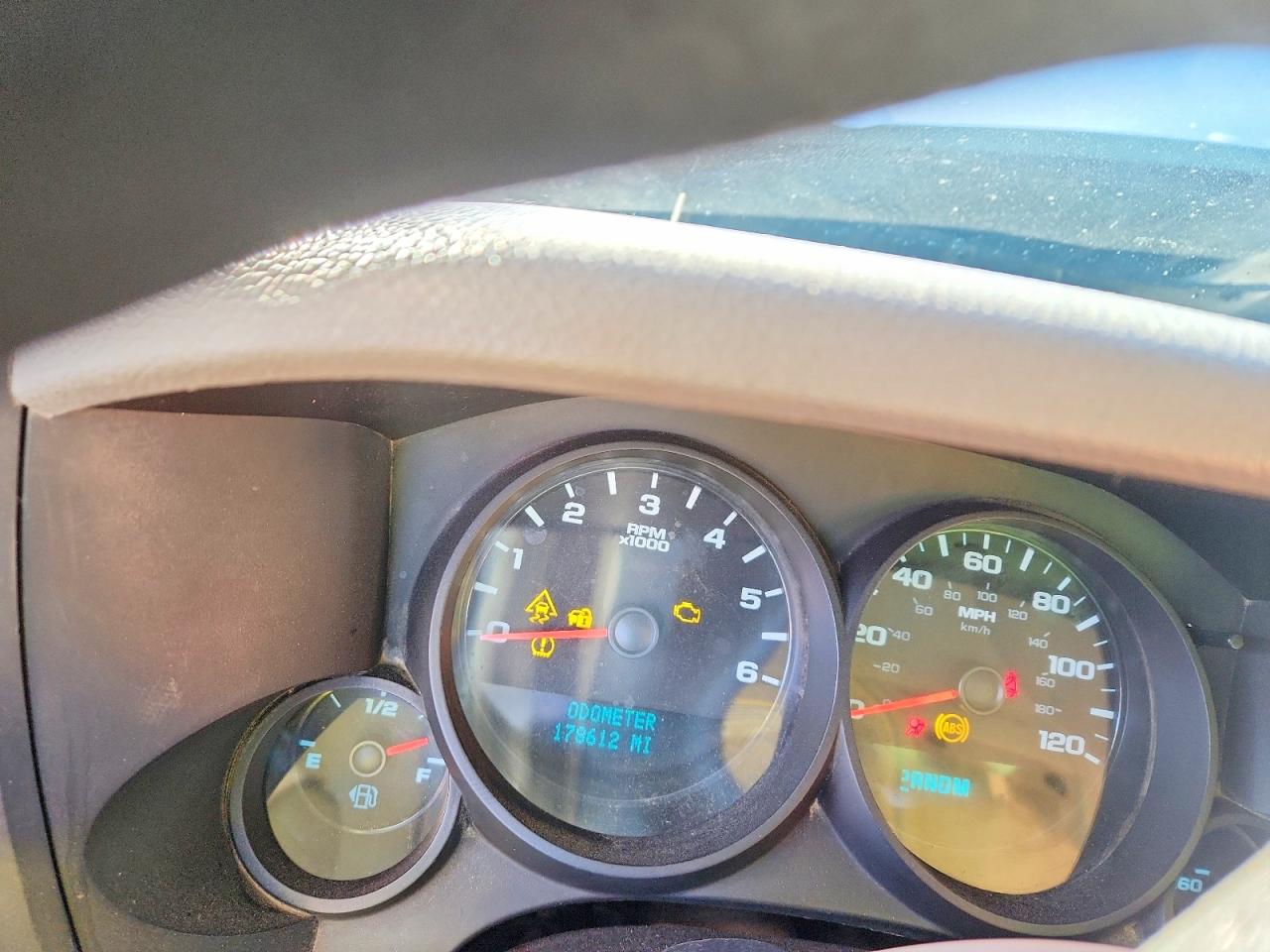 2010 CHEVROLET SILVERADO K1500 photo 25