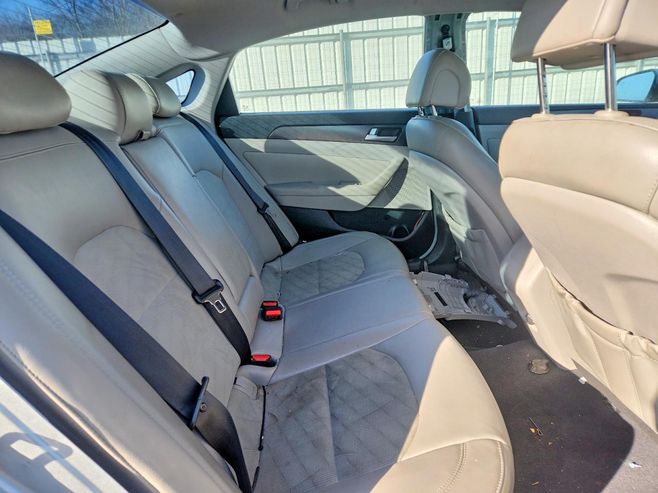 2015 HYUNDAI SONATA SPORT photo 28