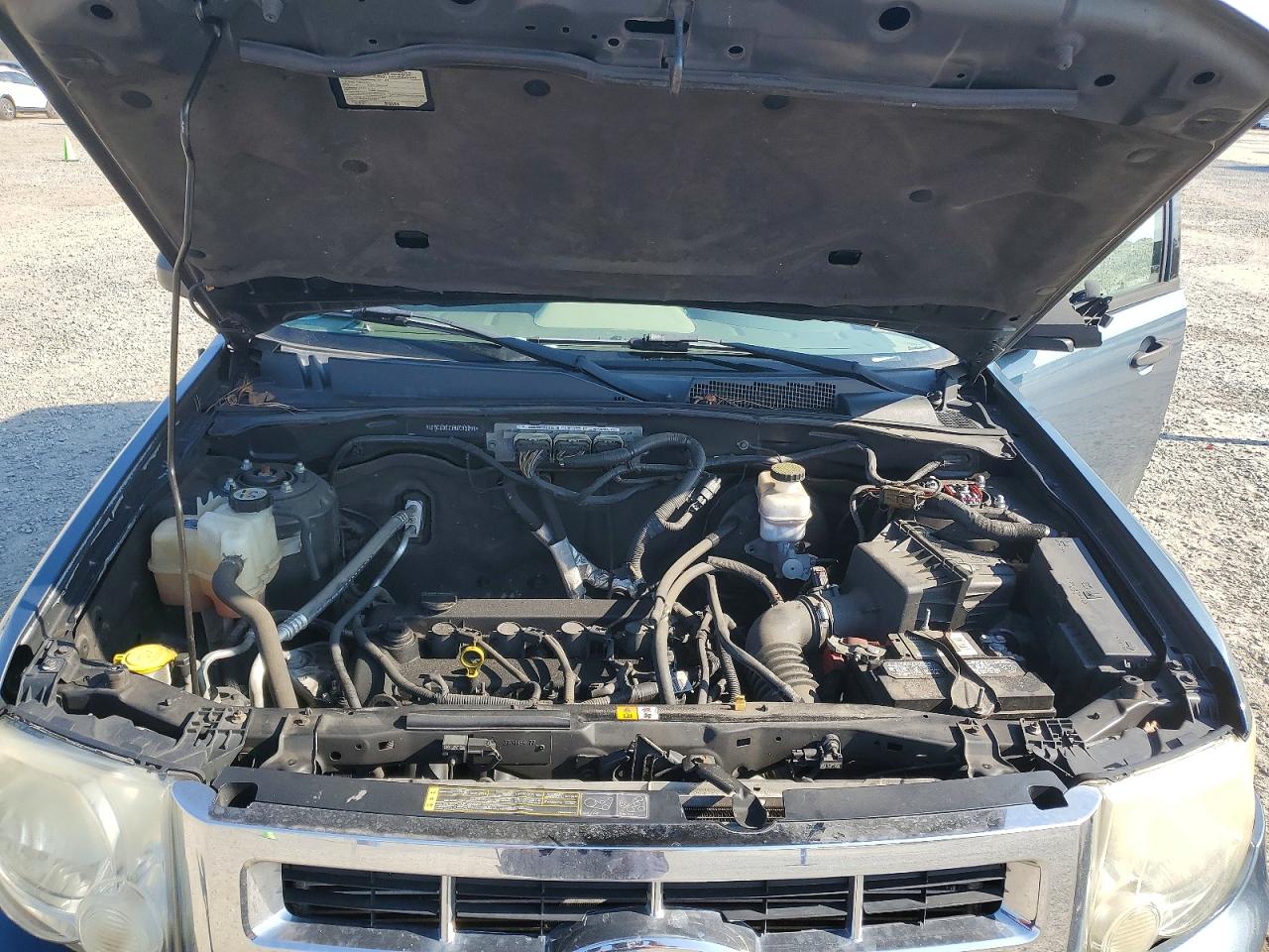 2011 FORD ESCAPE XLS photo 34