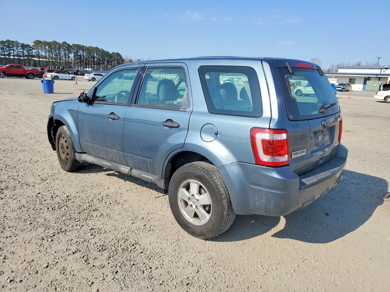2011 FORD ESCAPE XLS photo 4