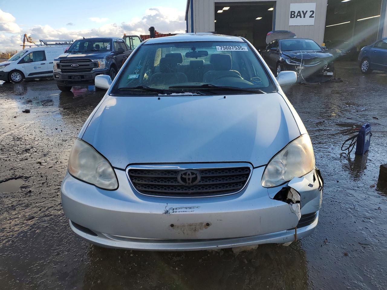 2005 TOYOTA COROLLA LE photo 13
