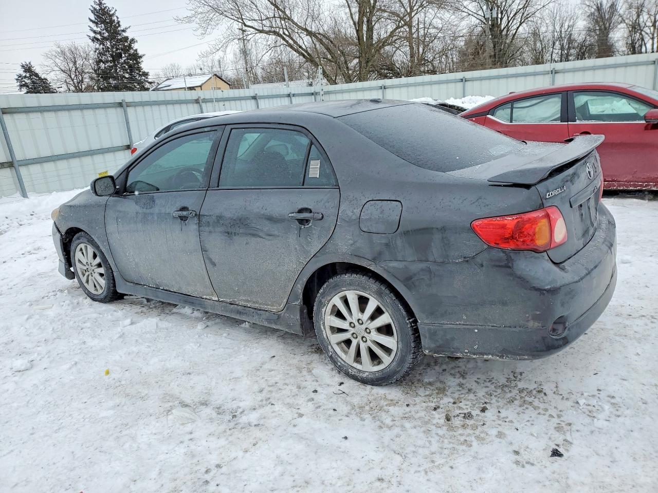 2010 TOYOTA COROLLA BASE photo 3
