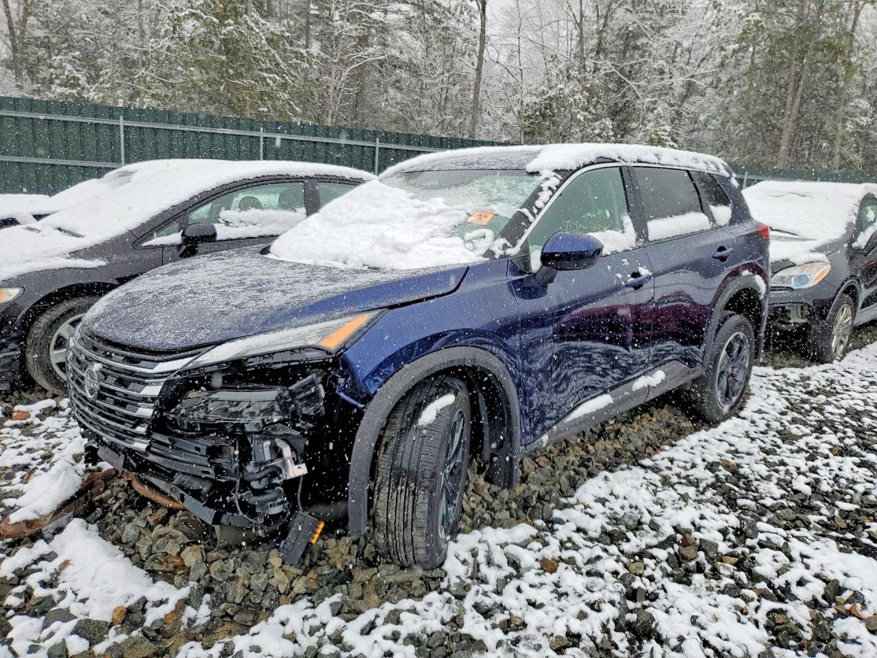 2024 NISSAN ROGUE SV photo 2