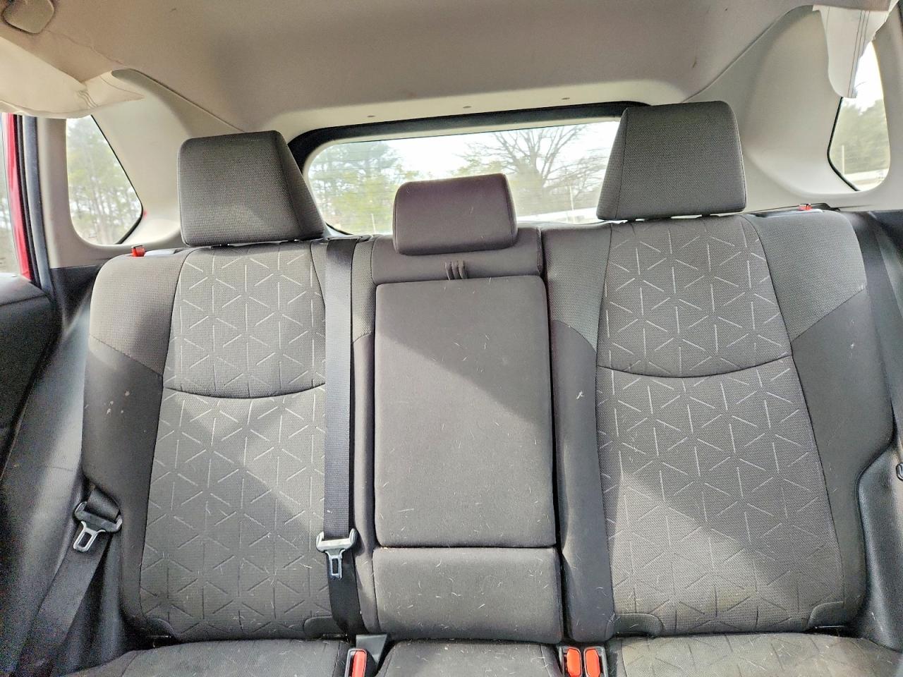 2019 TOYOTA RAV4 XLE photo 10